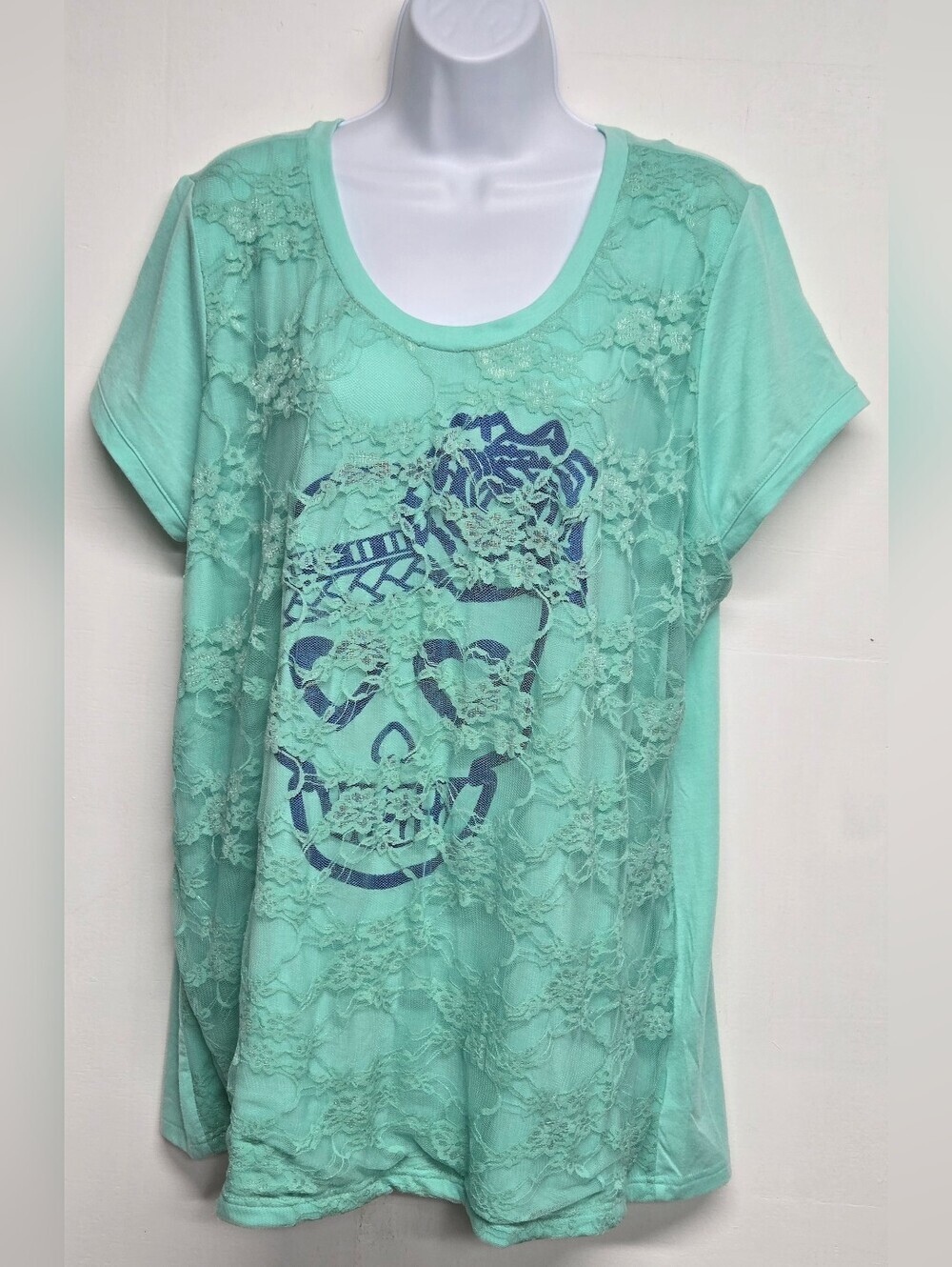 Derek Heart 3X JR Plus Stretch Short Sleeve Graphic Tee Lace Skull Mint Green
